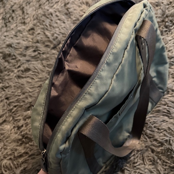 Columbia Sage Green Tote with Gray Straps - Picture 3 of 7